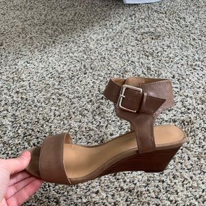 Nine West brown wedge